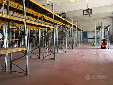 Scaffalatura metallica industriale