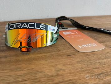 visiera firmata da Max Verstappen + vip pass 2025