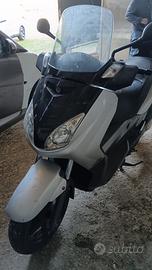 Yamaha X-Max 250