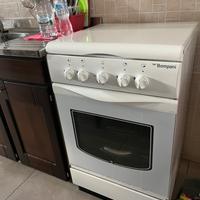 Piano cottura a gas,con forno!