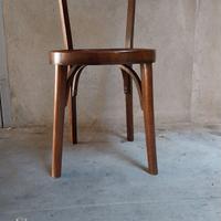 Sedie di legno
