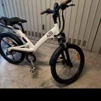 BICICLETTA ELETTRICA A2B METRO HYBRID