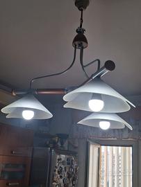 Lampadario da cucina in legno e acciaio 