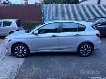 Fiat Tipo 1.5 Hybrid DCT 5 porte Garmin