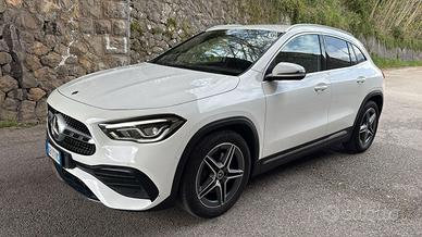 Mercedes GLA 200d PREMIUM