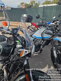 Parabrezza touring con staffe originali 