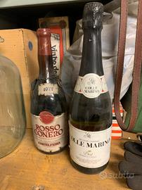 Bottiglie di vino d'epoca storiche