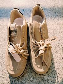 Scarpe colore beige nr.43/41? Leggi Tutto