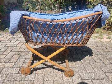 culla dell'epoca in vimini e bambu anni 50