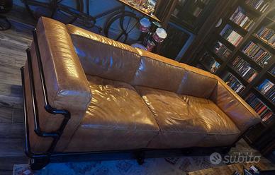 Divano in pelle stile Industrial Maison du Monde 