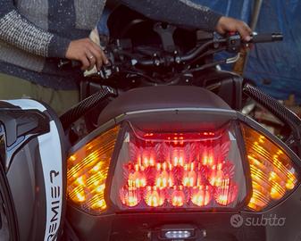 Stop e frecce led fumè ONE per tmax 500 08/11.