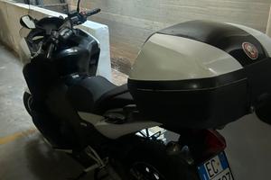 Honda integra 750