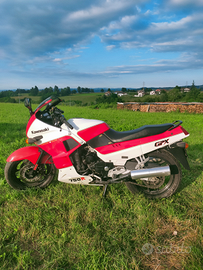 Kawasaki GPX 750R