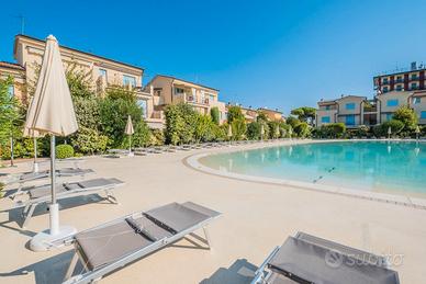 Bilocale/p.aurora/4 pax/piscina/ p. auto