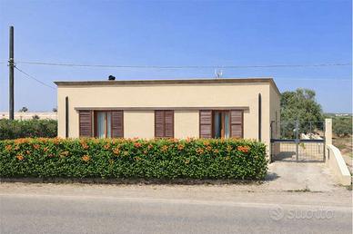 Villetta indipendente con ampio giardino abitabil