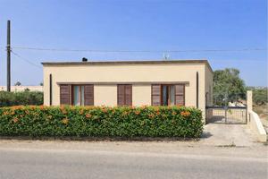 Villetta indipendente con ampio giardino abitabil