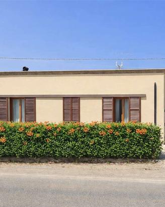 Villetta indipendente con ampio giardino abitabil