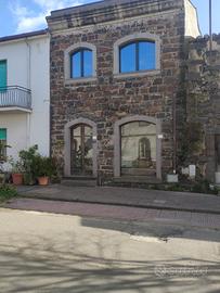 Locale commerciale versatile per varie attività