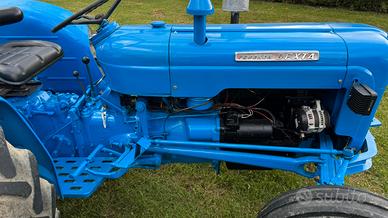 Trattore Fordson Dexta