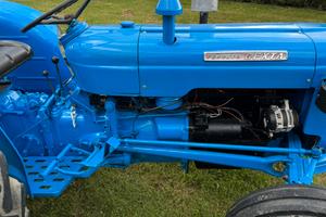 Trattore Fordson Dexta