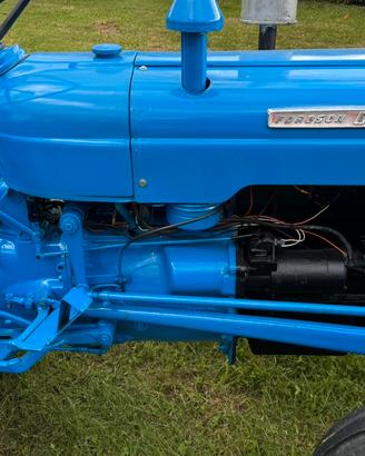 Trattore Fordson Dexta