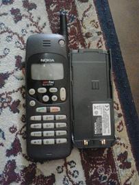 cellulari retro vintage Nokia 1610  e 8310