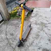 monopattino elettrico