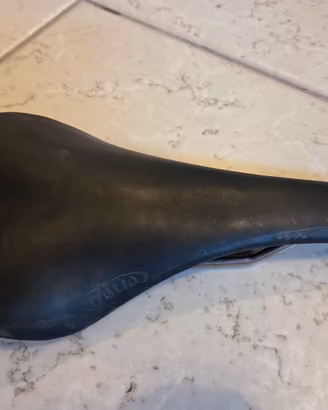 Selle Italia SLR 135g Titanium Tube Carbon Fibre
