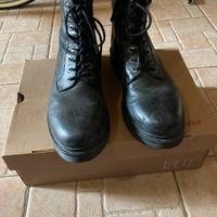 Stivali di pelle Bata taglia 42