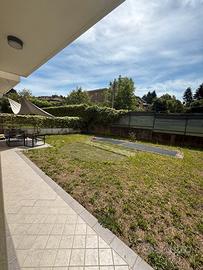 Trilocale con Giardino privato e Garage
