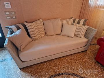 Divano da esterno in rattan design
