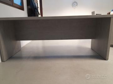 Scrivania per studenti o da uffici