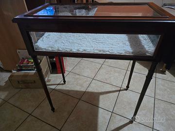 Vetrinetta da salotto in legno completo di anta