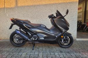 Yamaha T Max 560