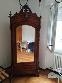 Mobile in legno massello stile Vintage  Bello