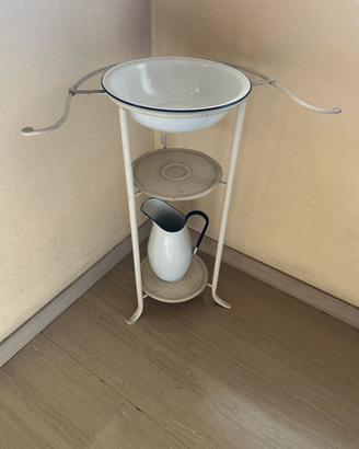 Lavatoio vintage antico d’epoca