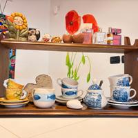 Piattaia in legno anni 80 compatta e capiente