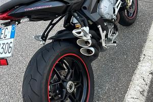Mv agusta brutale 675