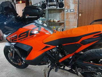 moto ktm  1290 adventura 
