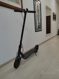 monopattino Xiaomi Electric scooter pro