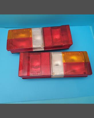 fiat 131 mirafiori  fanale posteriore  destro e si