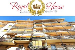 Appartamento di 100 m² con 4 locali a Sanremo