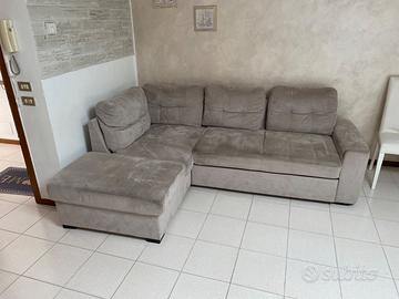 Divano in buone condizioni