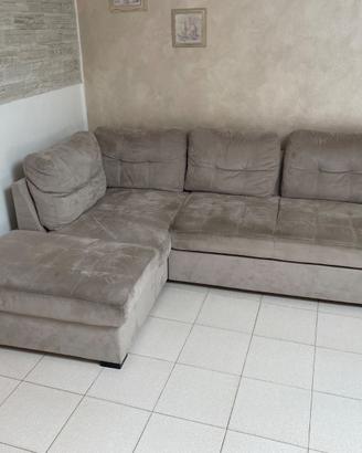 Divano in buone condizioni