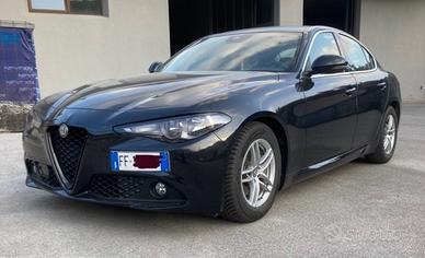 Alfa Romeo Giulia 2.2 150cv