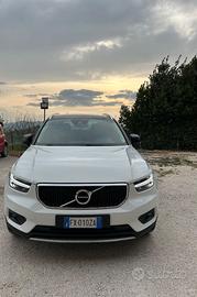 Volvo xc40 (2017-->) - 2018