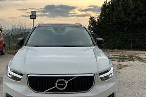 Volvo xc40 (2017-->) - 2018
