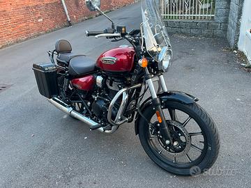 Royal Enfield Meteor 350 supernova red