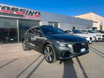 Audi Q8
2019 95.000KM
3.0cc 210kw Tett Panoramico