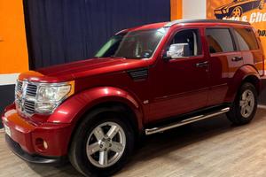STRAORDINARIO DODGE NITRO 4×4 CON CAMBIO MANUALE